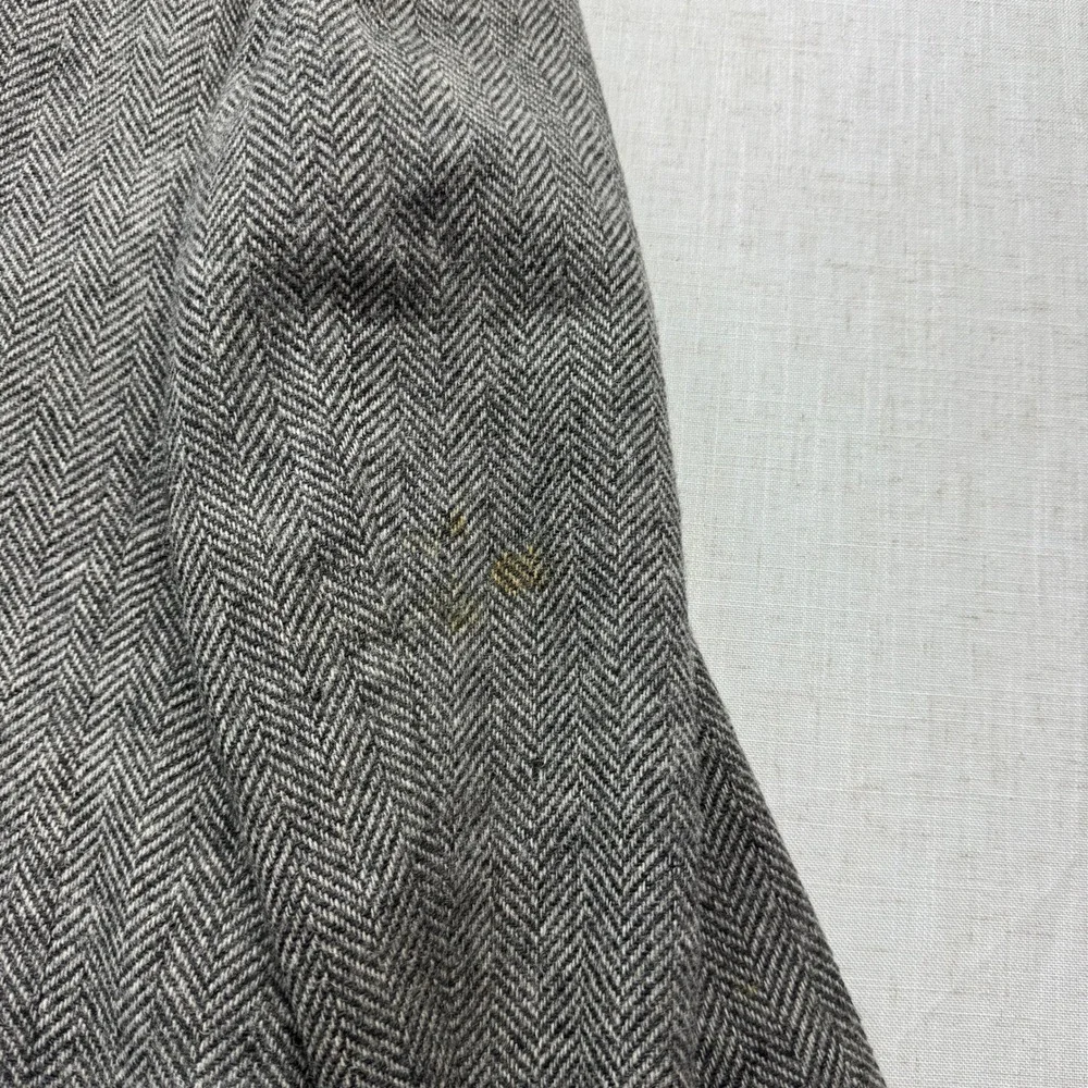Regency Row Wool Blazer Mens Medium Grey Herringbone Two Button USA Made Vintage